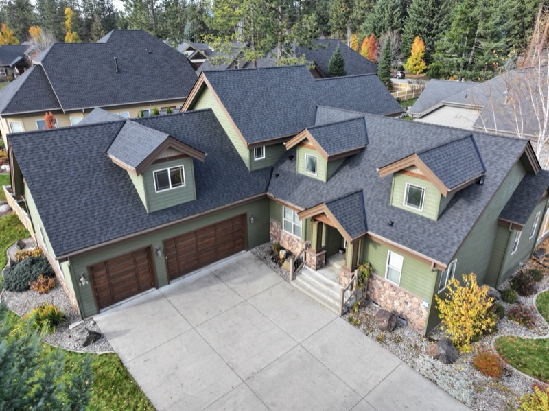 Asphalt shingle roof